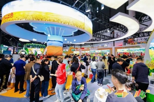 申请被拒？别慌！新锐零食品牌如何用“数据+资质”撬开秋糖大门